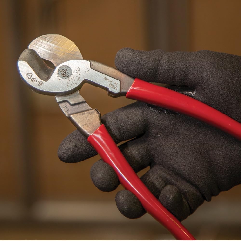 Klein Tools 80087 Dipped Plier Kit, Made in USA, Diagonal-Cutting, Needle-Nose, Side-Cutting High Leverage Linesman Pliers, Cutter and Crimper, 5-Piece