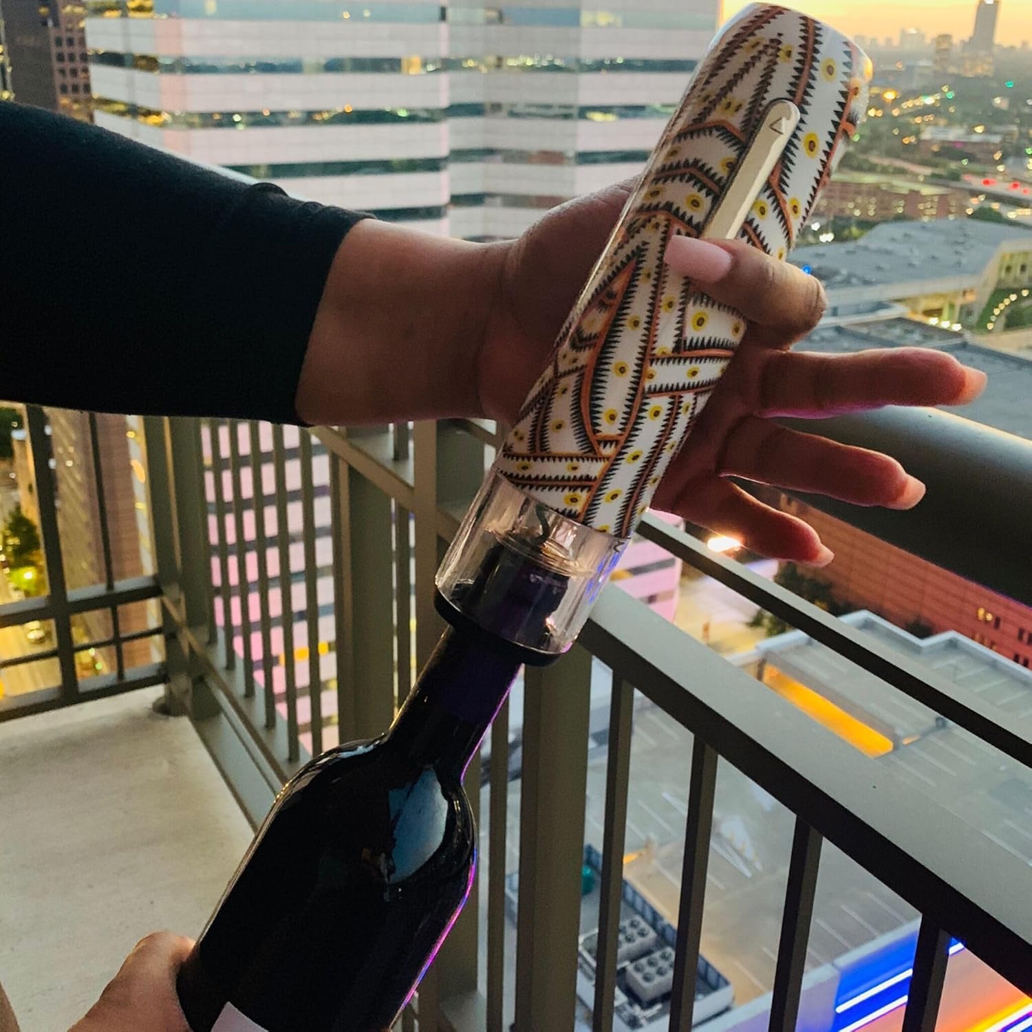 Electric Wine Opener – Premium Automatic Corkscrew with Rechargeable Charging Base – Luxury Wine Accessory